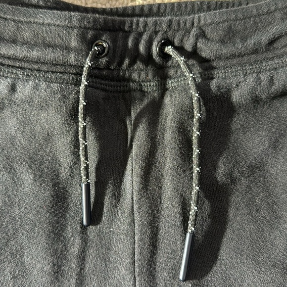 Size 4 boys gap fit shorts. - Picture 4 of 4